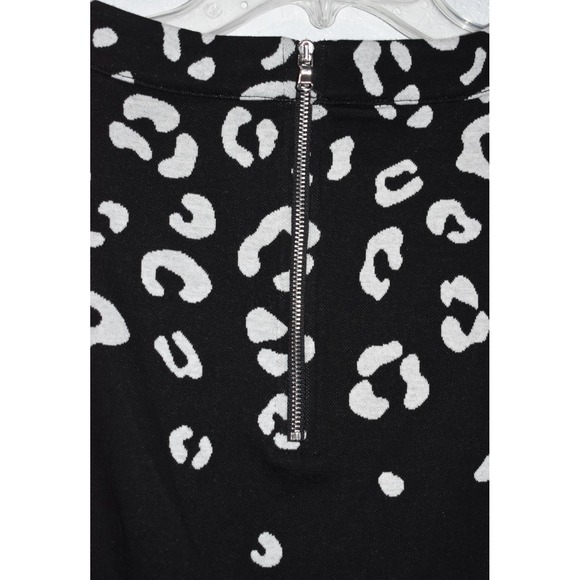 Talbots Small Sweater Abstract Soft Stretch Back Zip Comfy Black White 3/4 Slv - Picture 4 of 16